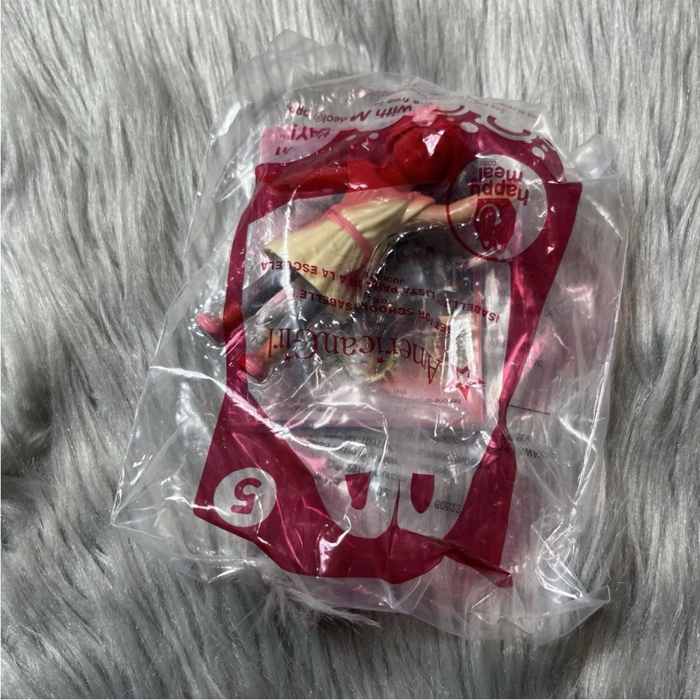 2014 McDonald’s American Girl Set For School Isabelle 5 Toy
